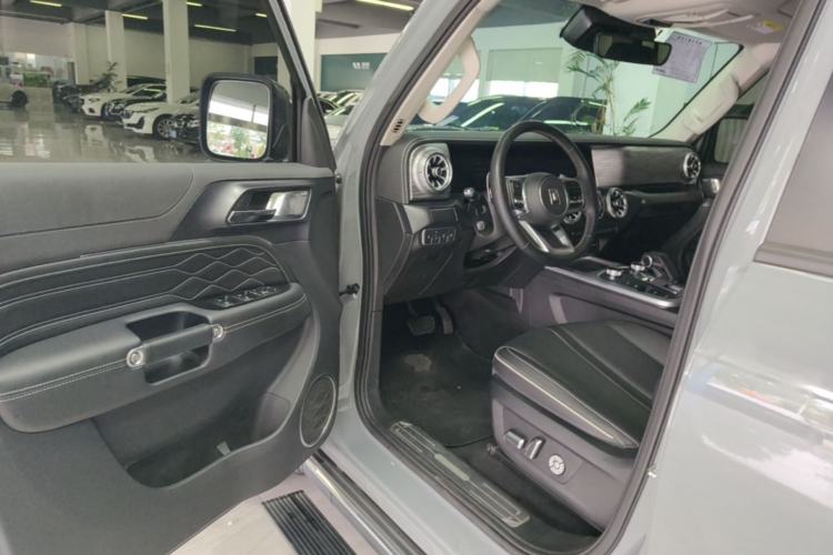 Used Tank 300 2023 City Edition 2.0T—Stylish as Ever Driver Seat