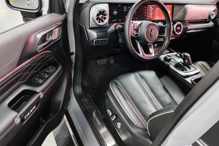 Used Tank 300 2023 City Edition 2.0T—Stylish as Ever Driver Seat