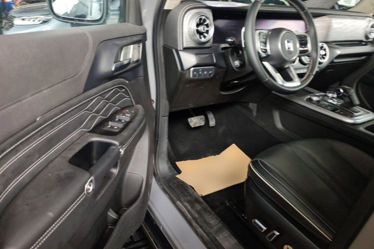 Used Tank 300 2023 City Edition 2.0T—Stylish as Ever Driver Seat