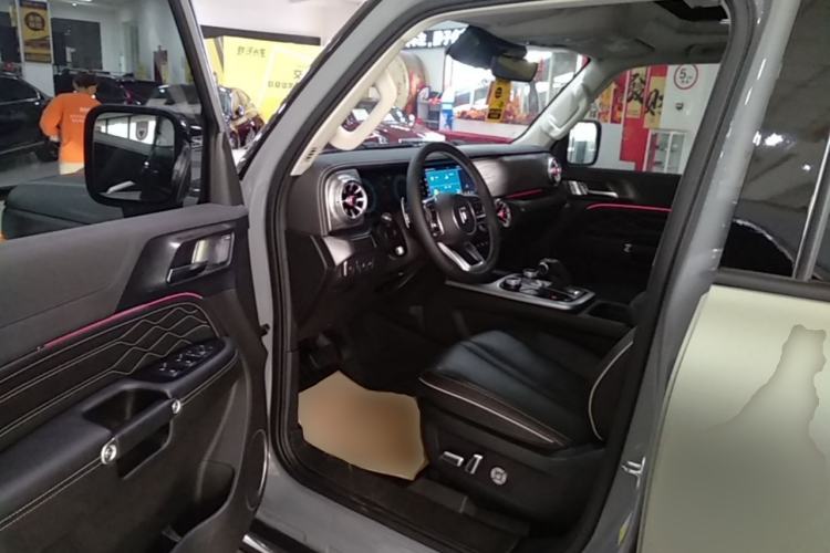 Used Tank 300 2023 City Edition 2.0T—Stylish as Ever Driver Seat