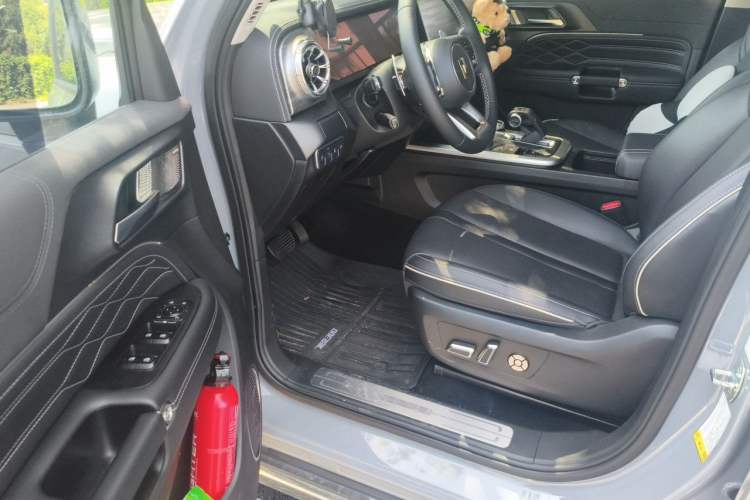 Used Tank 300 2023 City Edition 2.0T—Stylish as Ever Driver Seat