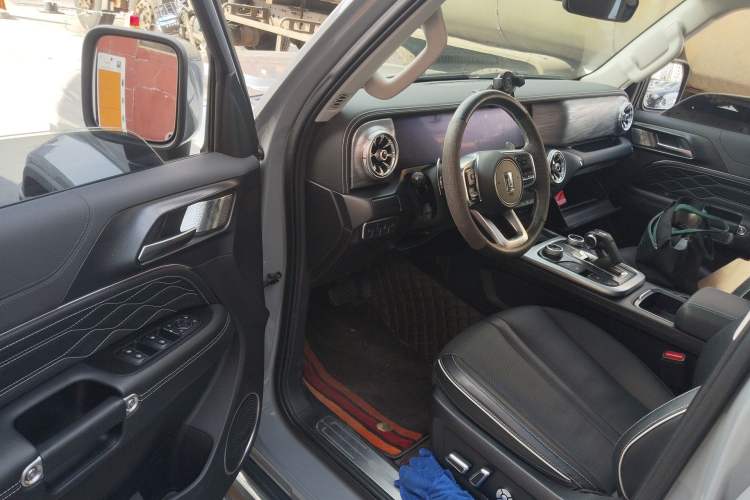 Used Tank 300 2023 City Edition 2.0T—Stylish as Ever Driver Seat
