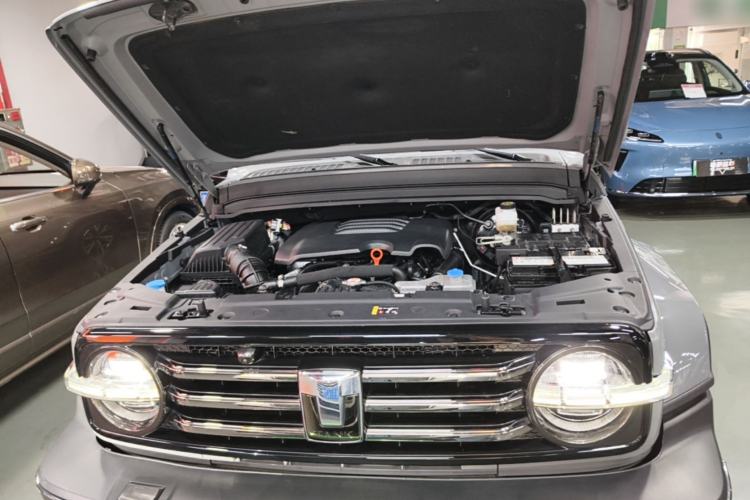 Used Tank 300 2023 City Edition 2.0T—Stylish as Ever Engine Bay