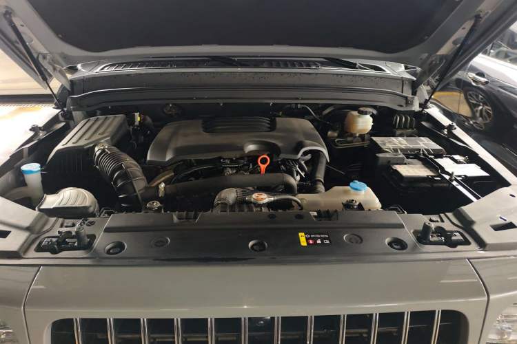 Used Tank 300 2023 City Edition 2.0T—Stylish as Ever Engine Bay