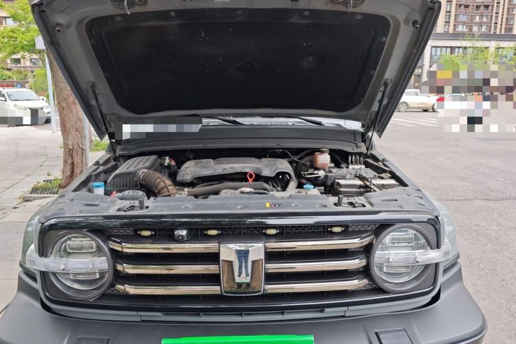 Used Tank 300 2023 City Edition 2.0T—Stylish as Ever Engine Bay