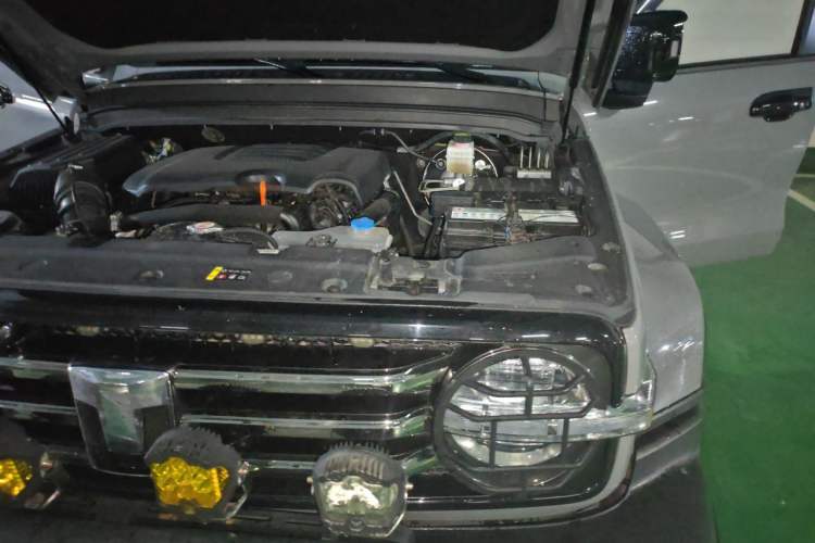 Used Tank 300 2023 City Edition 2.0T—Stylish as Ever Engine Bay Left