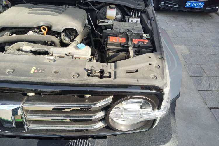 Used Tank 300 2023 City Edition 2.0T—Stylish as Ever Engine Bay Left