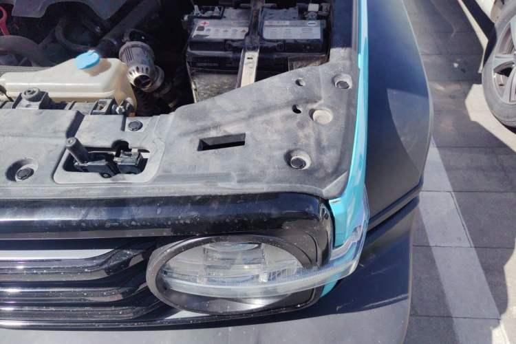 Used Tank 300 2023 Off-Road Edition 2.0T Conqueror Engine Bay Left