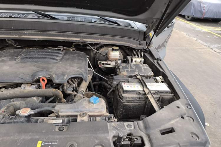 Used Tank 300 2023 Off-Road Edition 2.0T Conqueror Engine Bay Left