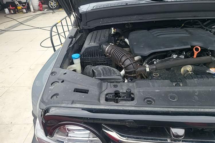 Used Tank 300 2023 Off-Road Edition 2.0T Challenger Engine Bay Right