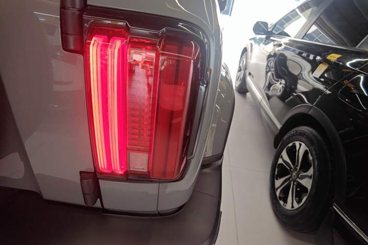 Used Tank 300 2023 City Edition 2.0T—Stylish as Ever Exterior 3