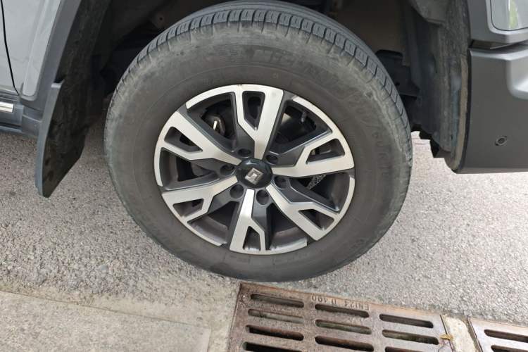 Used Tank 300 2023 City Edition 2.0T—Stylish as Ever Exterior 7