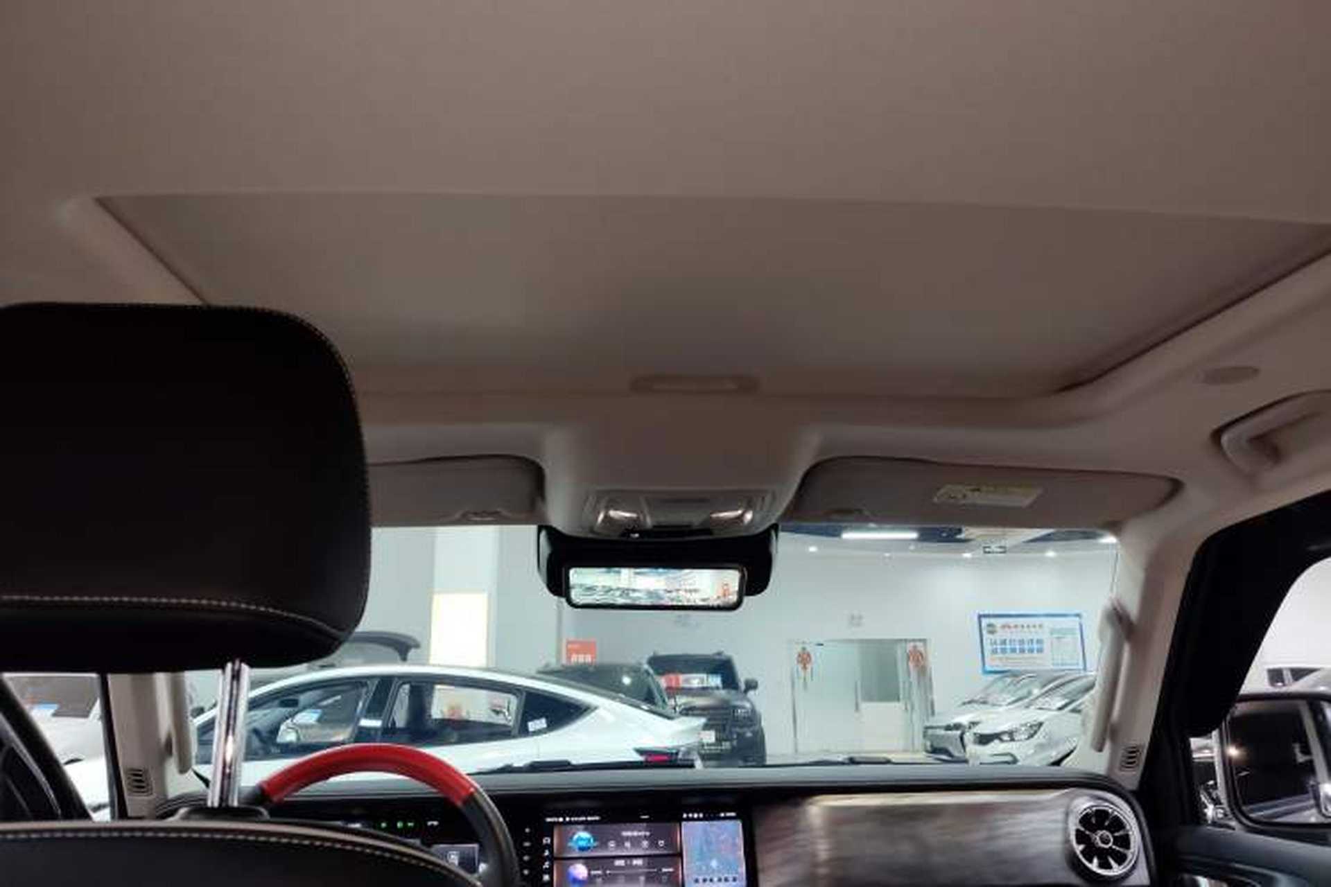 Used Tank 300 2023 City Edition 2.0T—Stylish as Ever Headliner