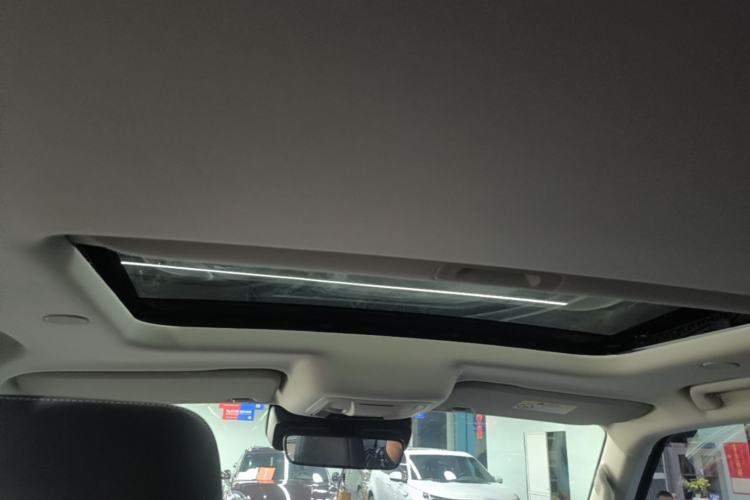 Used Tank 300 2023 City Edition 2.0T—Stylish as Ever Headliner