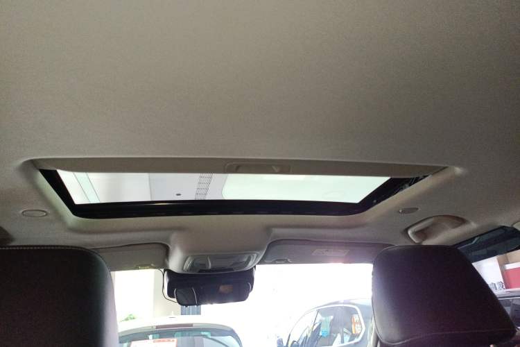 Used Tank 300 2023 City Edition 2.0T—Stylish as Ever Headliner