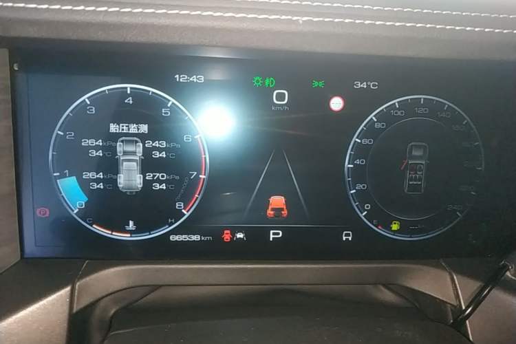 Used Tank 300 2023 City Edition 2.0T—Stylish as Ever Instrument Cluster