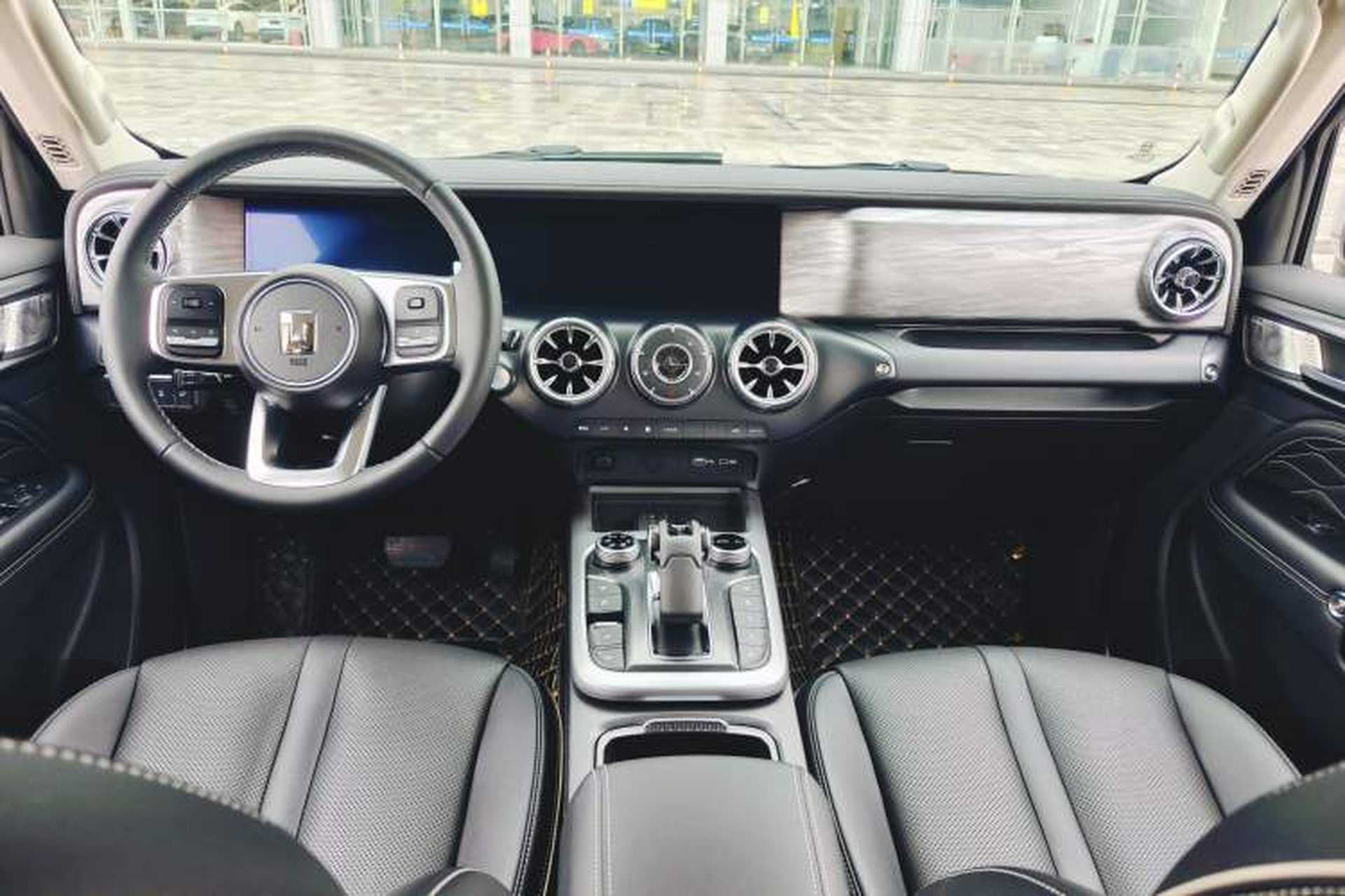 Used Tank 300 2023 City Edition 2.0T—Stylish as Ever Interior 3