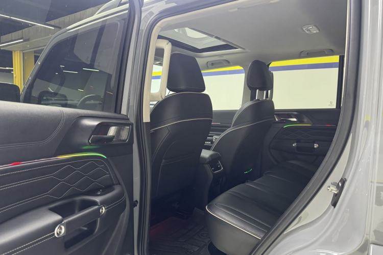 Used Tank 300 2023 City Edition 2.0T—Stylish as Ever Interior 3