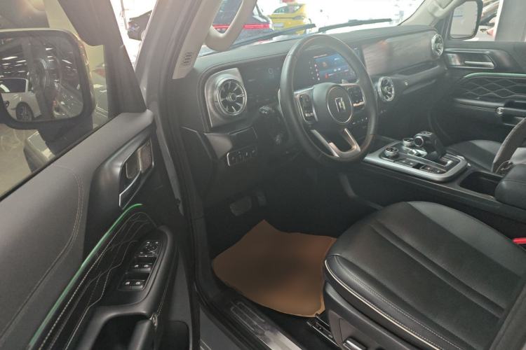 Used Tank 300 2023 City Edition 2.0T—Stylish as Ever Interior 3
