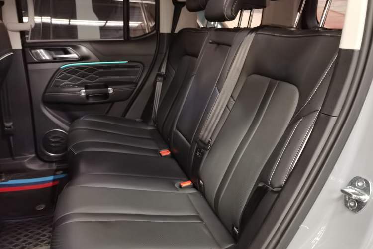 Used Tank 300 2023 City Edition 2.0T—Stylish as Ever Interior 4