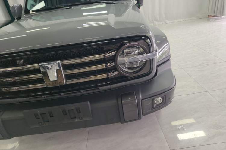 Used Tank 300 2023 City Edition 2.0T—Stylish as Ever Left Front Headlight