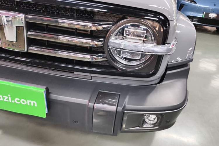 Used Tank 300 2023 City Edition 2.0T—Stylish as Ever Left Front Headlight
