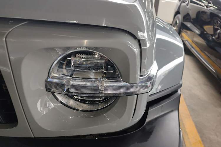 Used Tank 300 2023 City Edition 2.0T—Stylish as Ever Left Front Headlight