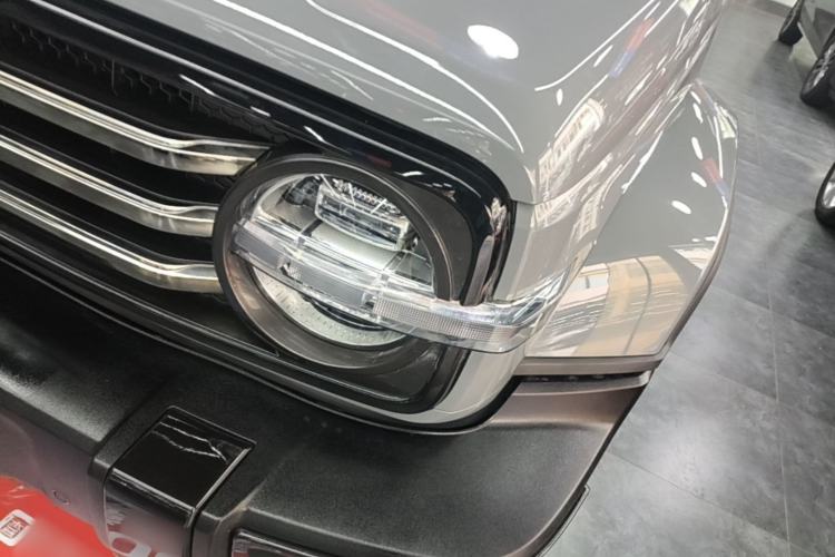 Used Tank 300 2023 City Edition 2.0T—Stylish as Ever Left Front Headlight