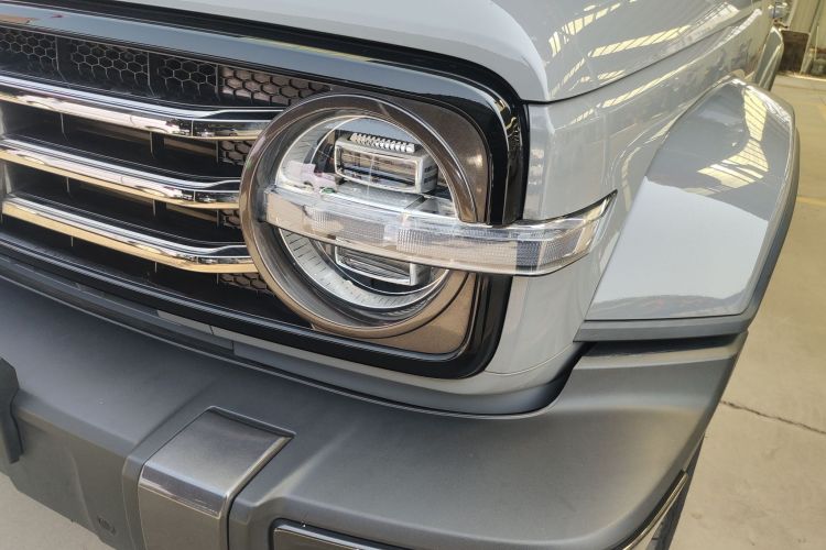 Used Tank 300 2023 City Edition 2.0T—Stylish as Ever Left Front Headlight