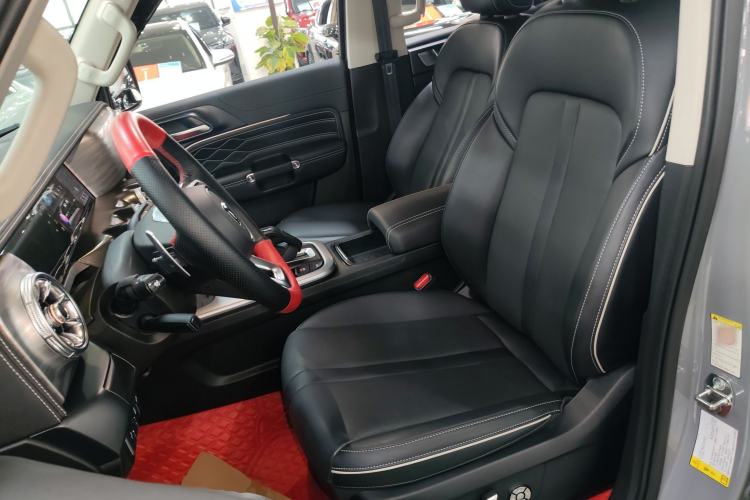 Used Tank 300 2023 City Edition 2.0T—Stylish as Ever Left Front Seat