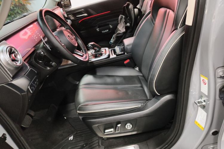 Used Tank 300 2023 City Edition 2.0T—Stylish as Ever Left Front Seat
