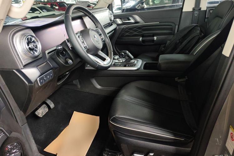 Used Tank 300 2023 City Edition 2.0T—Stylish as Ever Left Front Seat