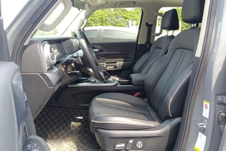 Used Tank 300 2023 Off-Road Edition 2.0T Conqueror Left Front Seat