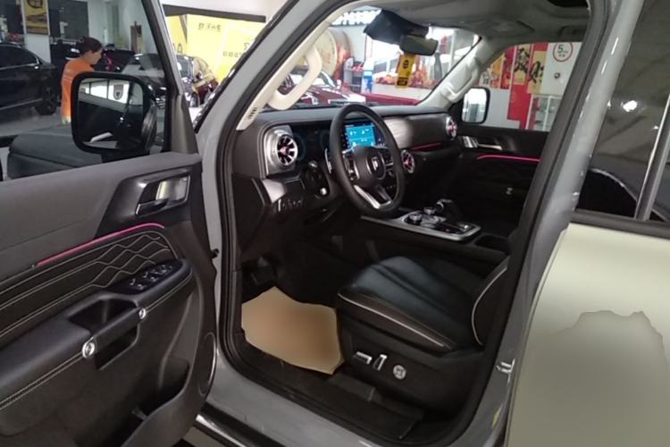 Used Tank 300 2023 City Edition 2.0T—Stylish as Ever Left Front Seat