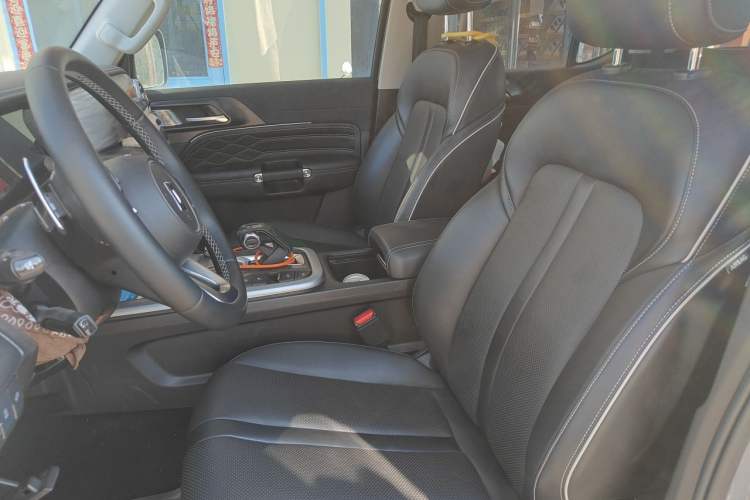 Used Tank 300 2023 Off-Road Edition 2.0T Conqueror Left Front Seat