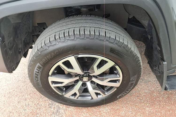 Used Tank 300 2023 City Edition 2.0T—Stylish as Ever Left Front Wheel Hub