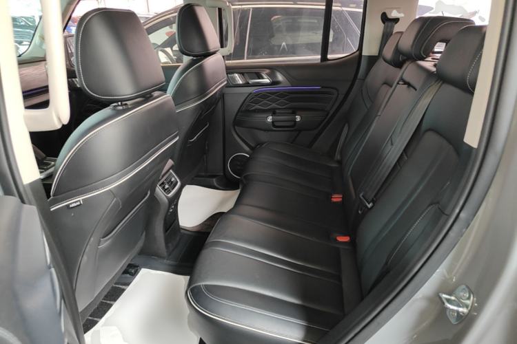 Used Tank 300 2023 City Edition 2.0T—Stylish as Ever Left Rear Seat