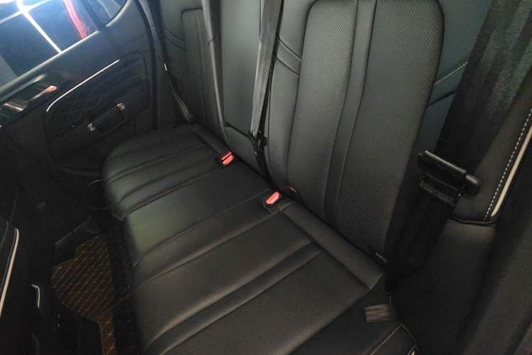 Used Tank 300 2023 City Edition 2.0T—Stylish as Ever Left Rear Seat