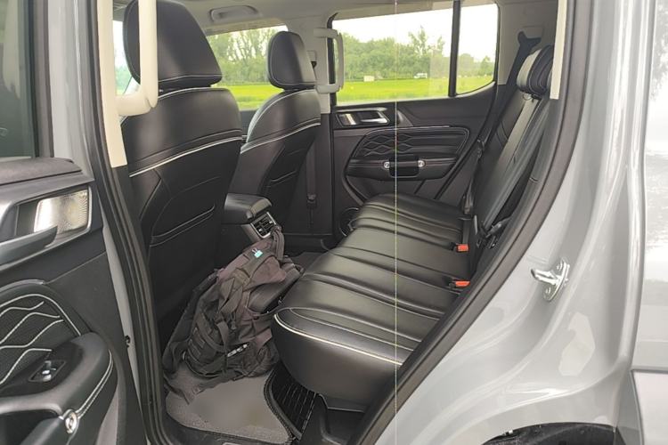 Used Tank 300 2023 City Edition 2.0T—Stylish as Ever Left Rear Seat