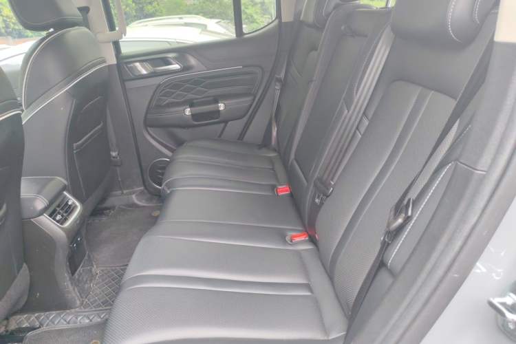 Used Tank 300 2023 City Edition 2.0T—Stylish as Ever Left Rear Seat