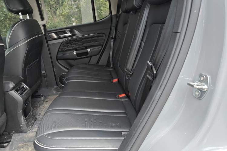 Used Tank 300 2023 2.0T Iron Rider 02 Left Rear Seat