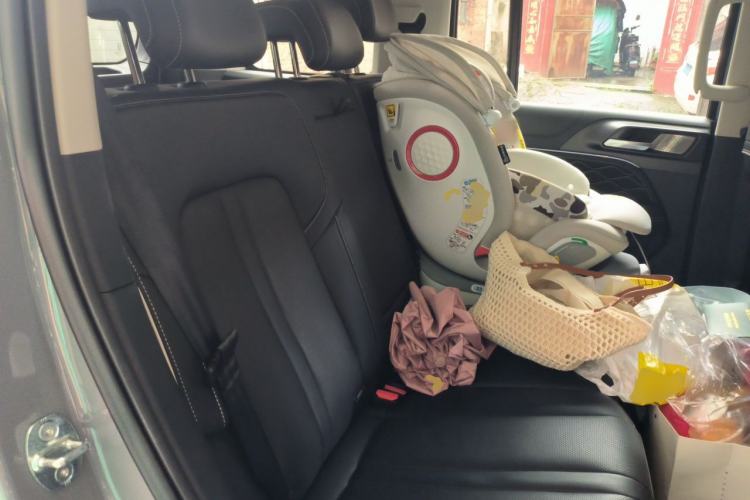 Used Tank 300 2023 City Edition 2.0T—Stylish as Ever Left Rear Seat