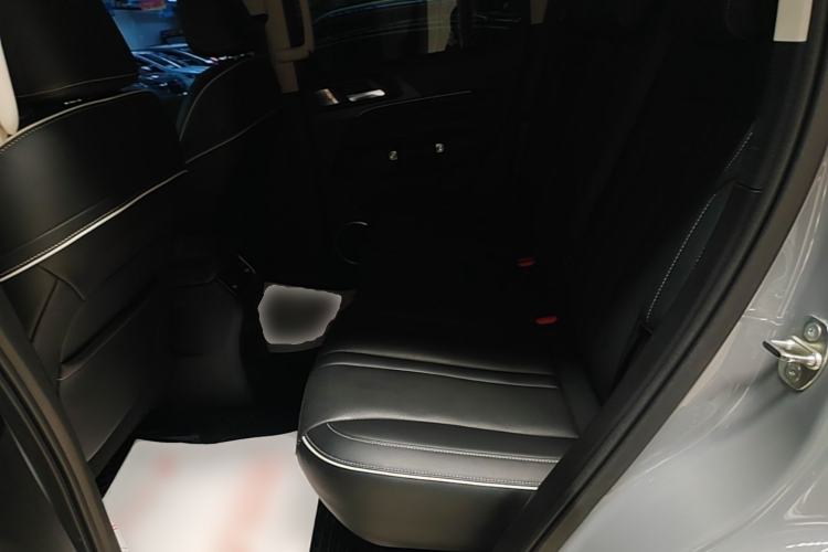 Used Tank 300 2023 City Edition 2.0T—Stylish as Ever Left Rear Seat