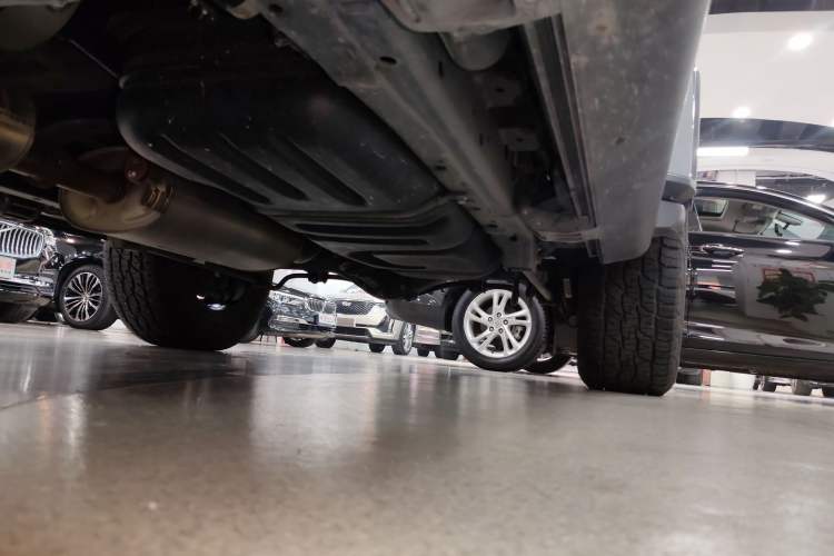 Used Tank 300 2023 City Edition 2.0T—Stylish as Ever Left Side Sill