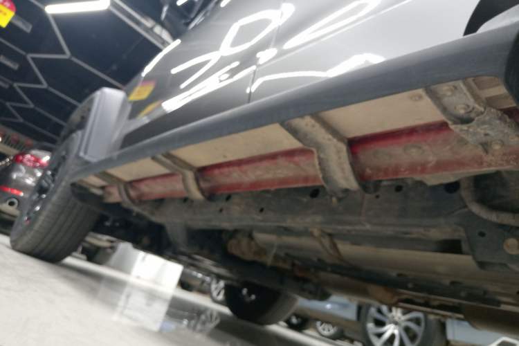Used Tank 300 2023 Off-Road Edition 2.0T Conqueror Left Side Sill