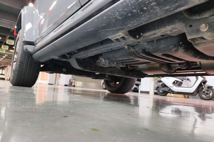Used Tank 300 2023 City Edition 2.0T—Stylish as Ever Left Side Sill
