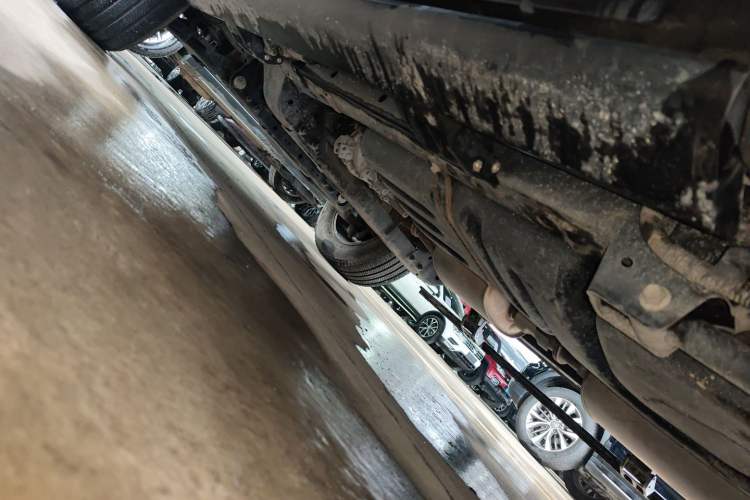Used Tank 300 2023 City Edition 2.0T—Stylish as Ever Left Side Sill