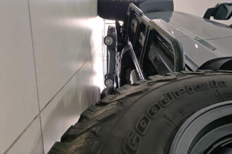 Used Tank 300 2023 2.0T Iron Rider 02 Left Side Sill