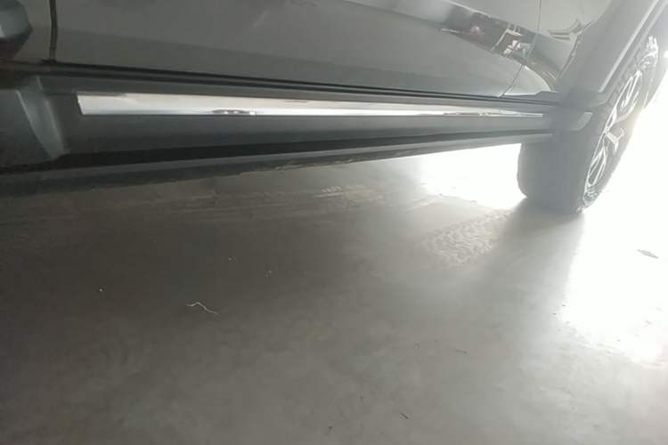 Used Tank 300 2023 City Edition 2.0T—Stylish as Ever Left Side Sill