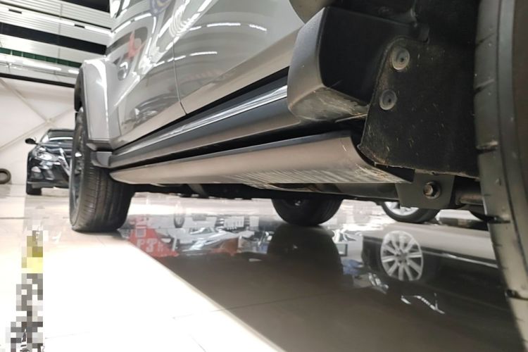 Used Tank 300 2023 City Edition 2.0T—Stylish as Ever Left Side Sill